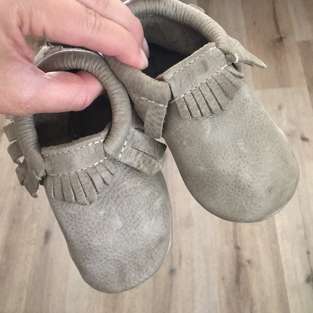 Freshly Picked pebble Moccs size 7